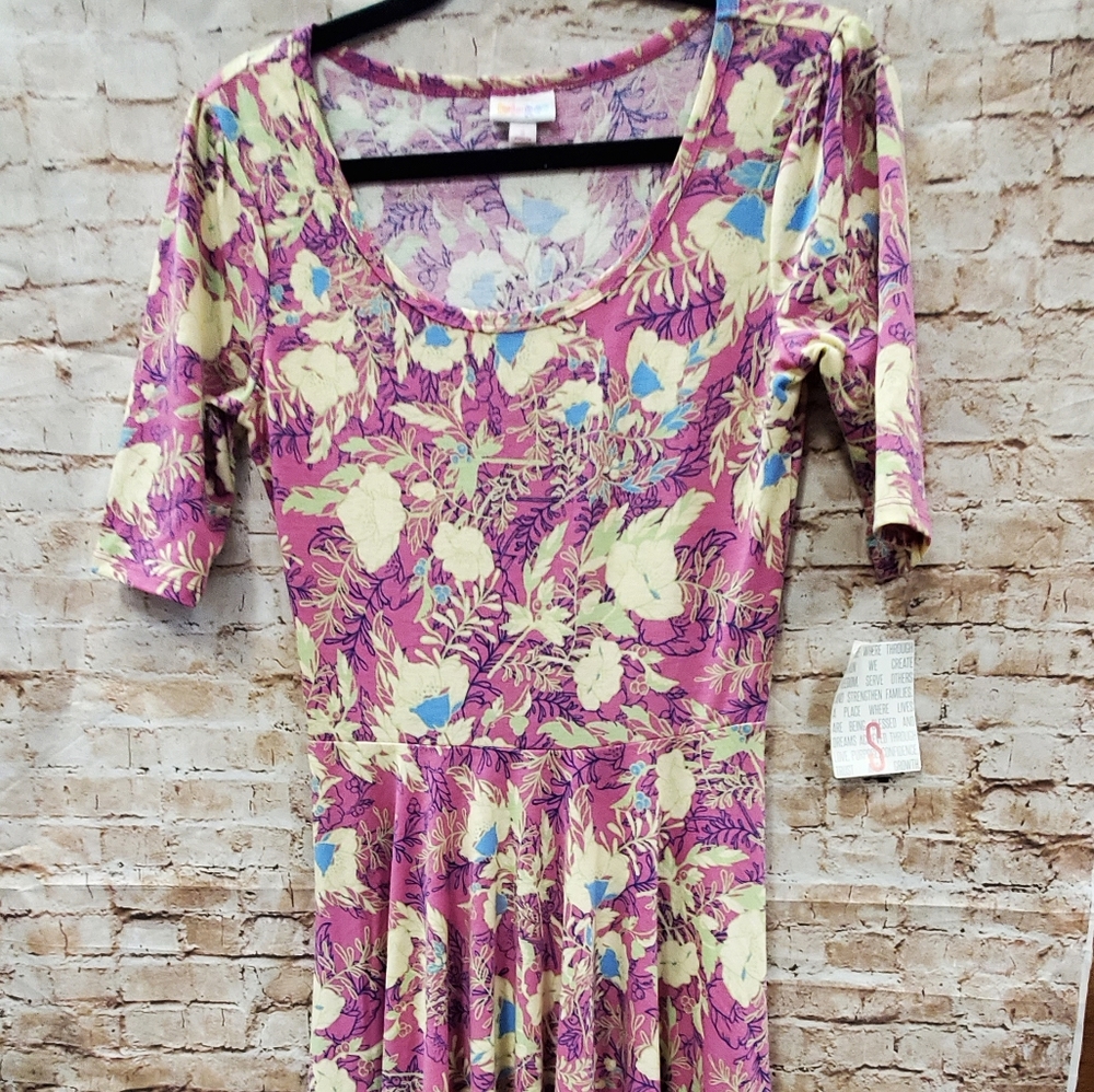Sm Nicole dress Lularoe Nwt